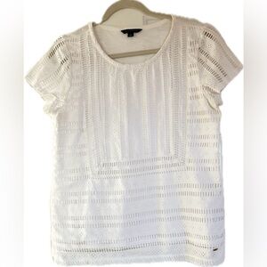 💕2/$25💕 Tommy Hilfiger eyelet cotton top M